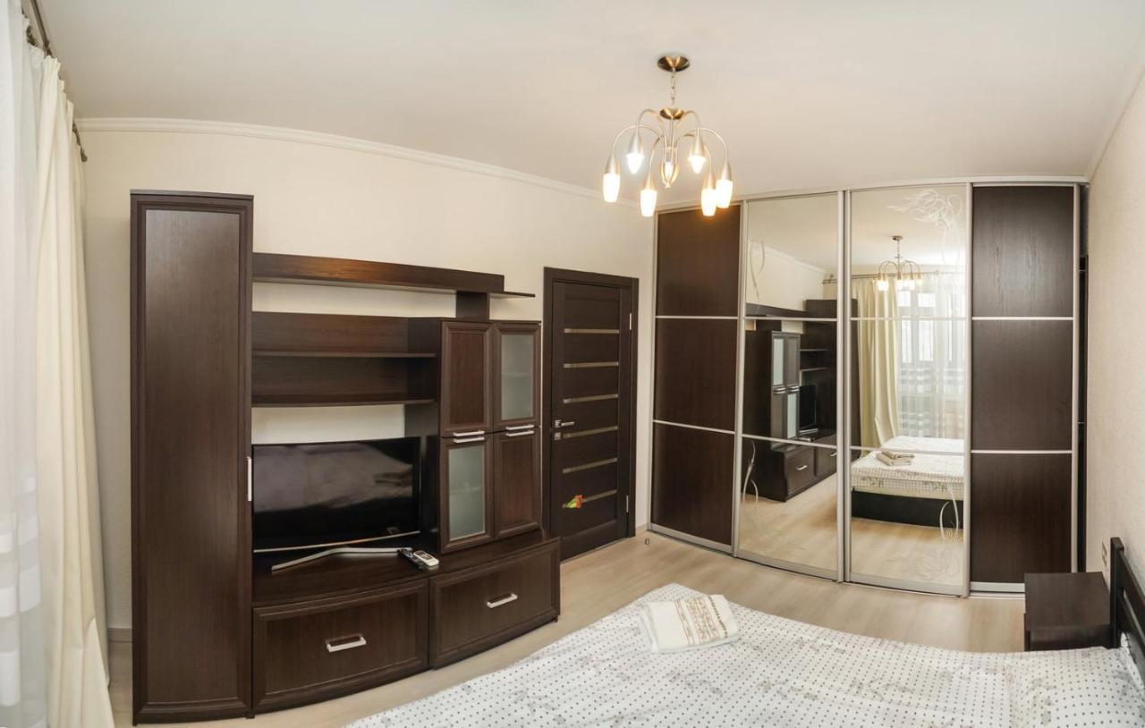 Kyiv Apartment On Chornovola 27 エクステリア 写真